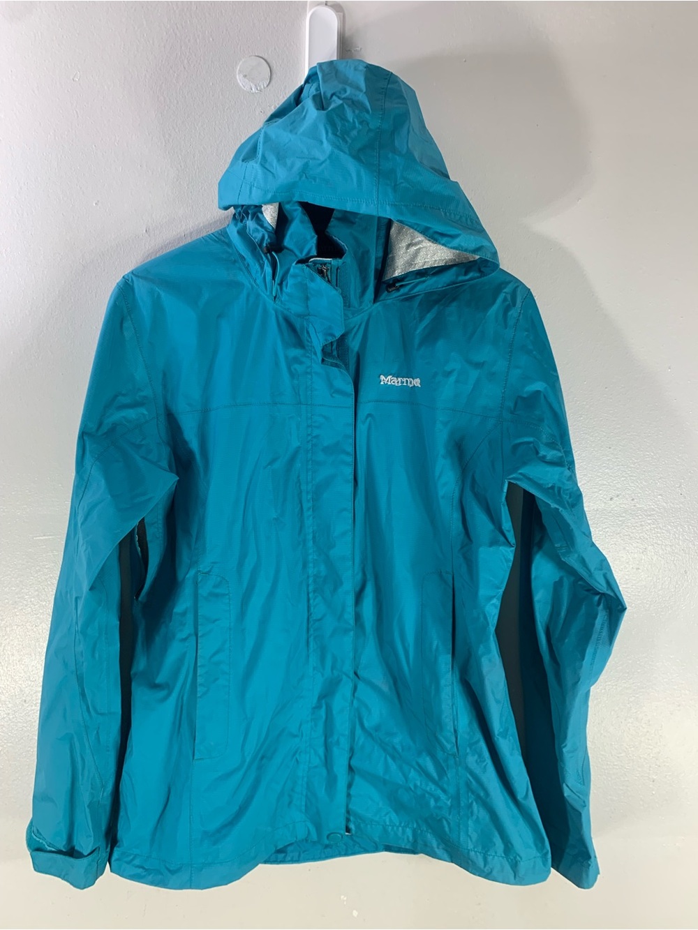 Marmot woman’s waterproof rain jacket/shell